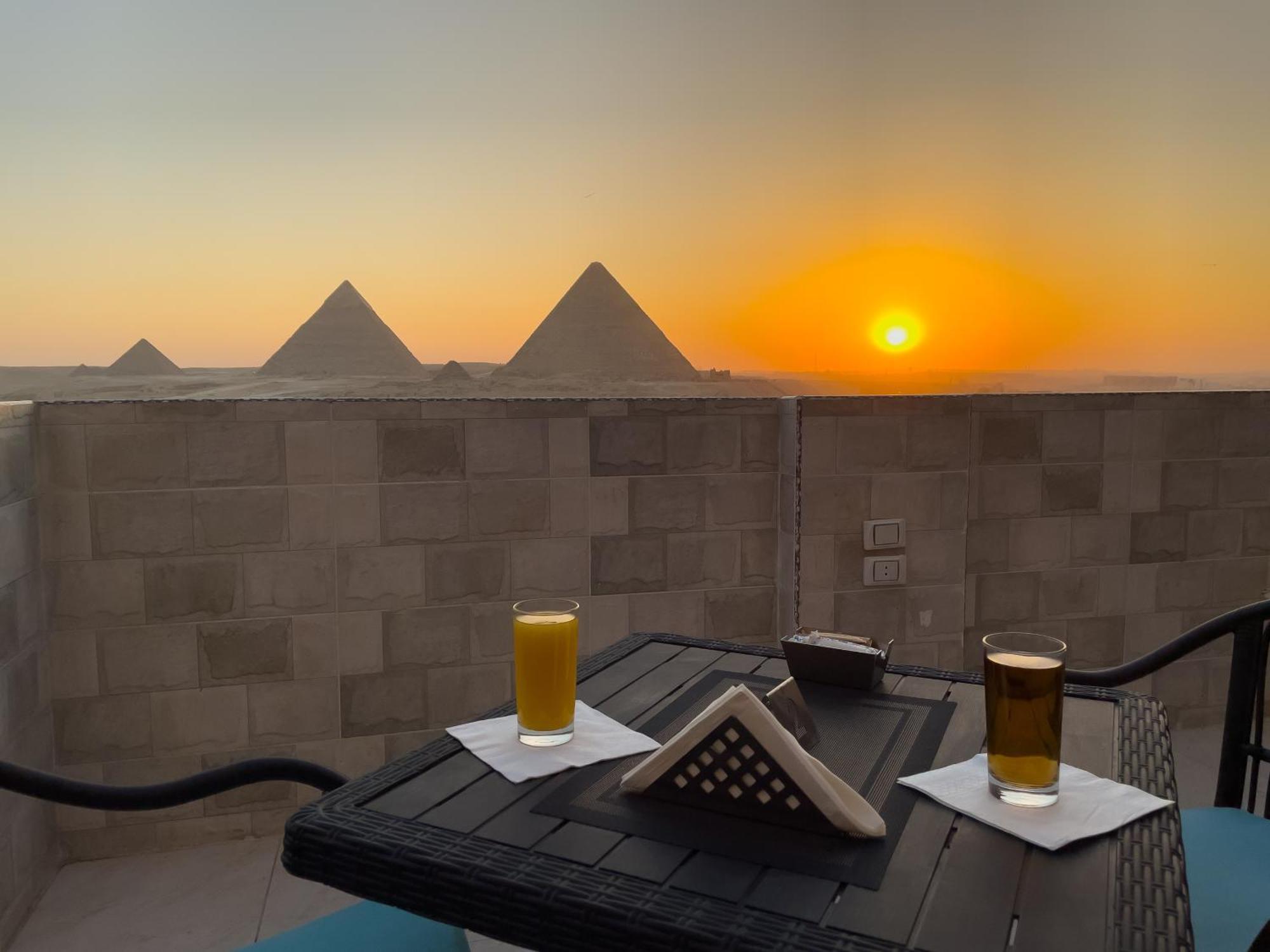 Jumeirah Pyramids View Inn Kafret el-Gabal Buitenkant foto